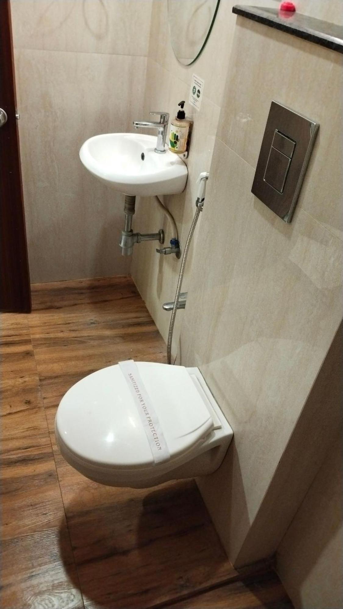 Restr Inn Нагпур Экстерьер фото